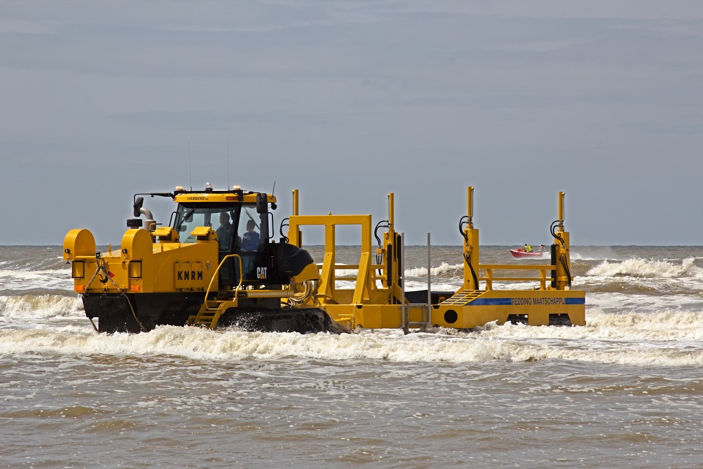sar katwijk aan zee knrm evenement event festival reddingsdemonstratie search and rescue hulp Abraham Fock crashtender reddingsboot sos hulp in nood scheepsramp